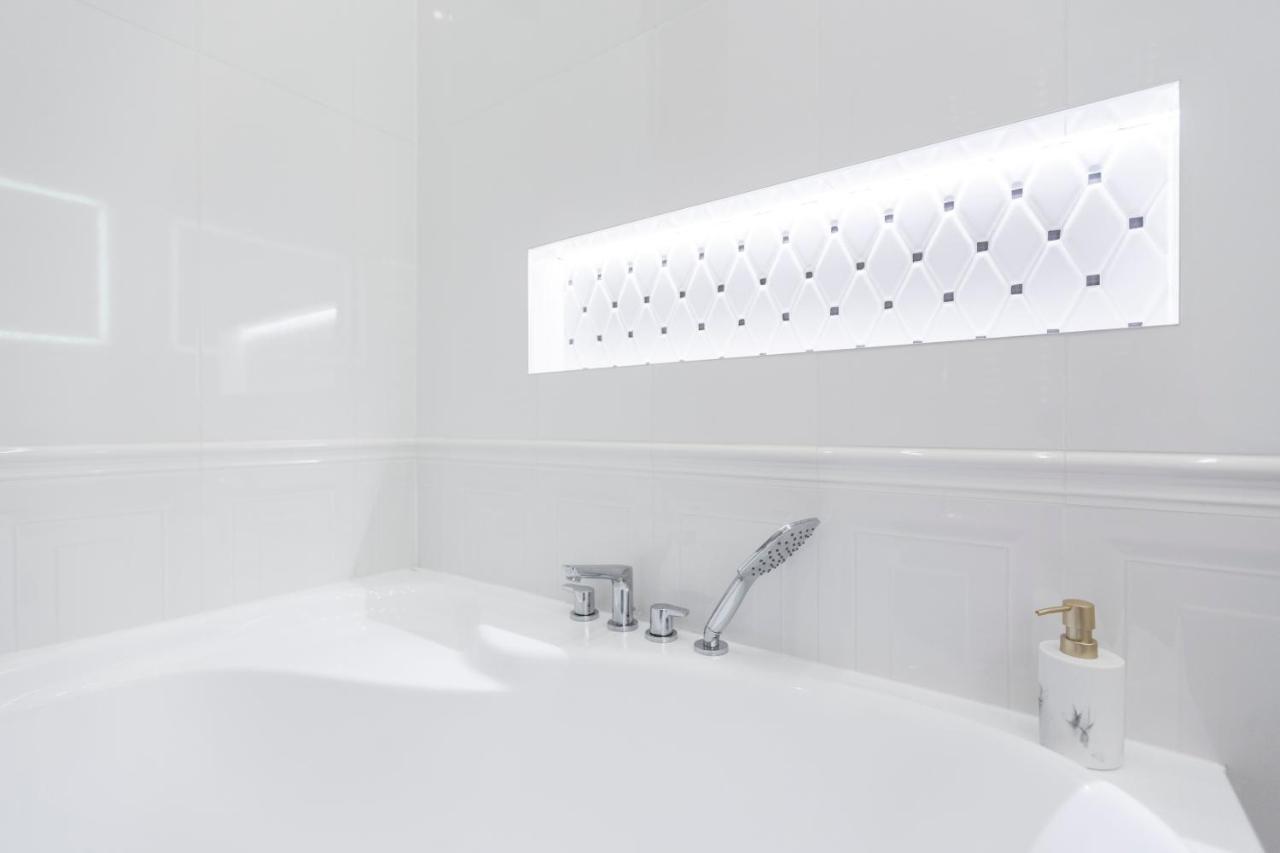 Luxurious Central Apartment In Liszt Ferenc Square Boedapest Buitenkant foto