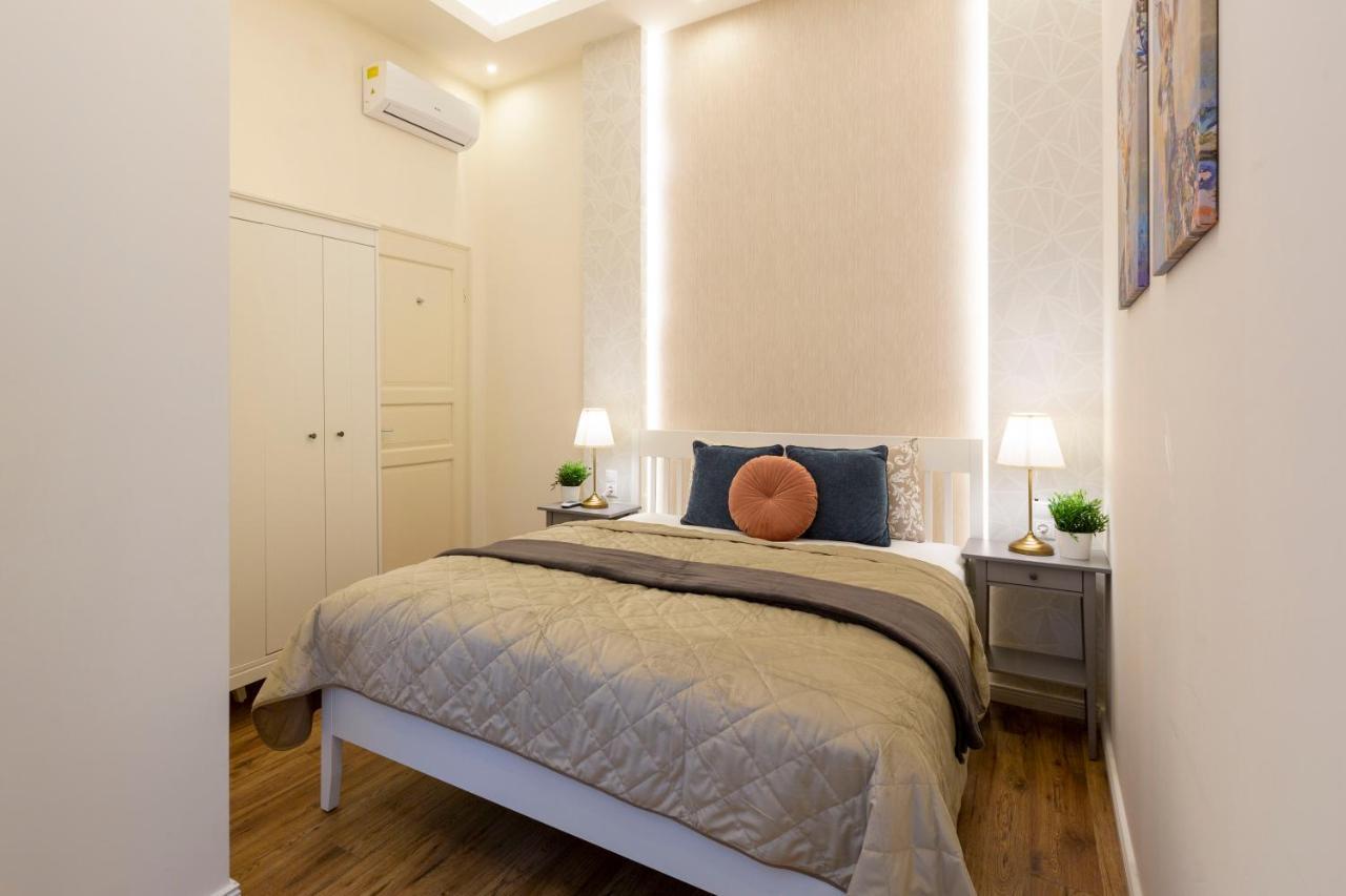 Luxurious Central Apartment In Liszt Ferenc Square Boedapest Buitenkant foto