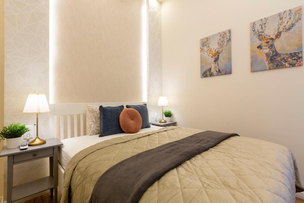 Luxurious Central Apartment In Liszt Ferenc Square Boedapest Buitenkant foto