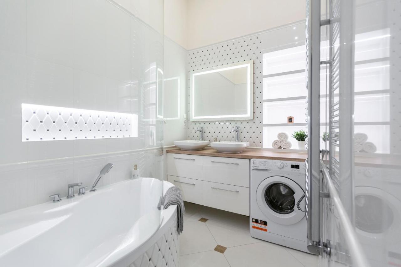 Luxurious Central Apartment In Liszt Ferenc Square Boedapest Buitenkant foto